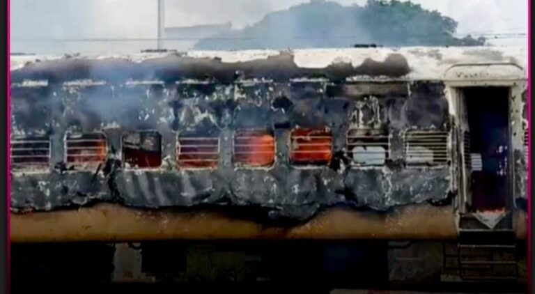 तिरुपति स्टेशन पर खड़ी हिसार एक्सप्रेस और रायलसीमा एक्सप्रेस में लगी आग, वंदे भारत ट्रेन को समय पर रोका गया…