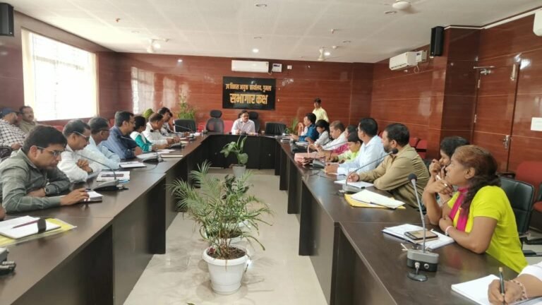 ऑनलाइन उपस्थिति नहीं बनाने वाले शिक्षकों से स्पष्टीकरण, शैक्षणिक कार्यों की समीक्षा में कई निर्देश…