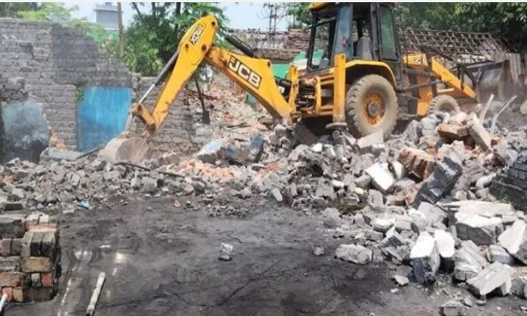 टाटानगर में वंदे भारत ट्रेन के लिए जमीन खाली कराने की तैयारी, मखदुमपुर से अतिक्रमण हटाने की कार्रवाई बुधवार से होगी शुरू…