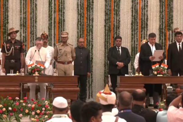 जस्टिस त्रिलोक सिंह चौहान ने ली झारखंड हाईकोर्ट के चीफ जस्टिस की शपथ…