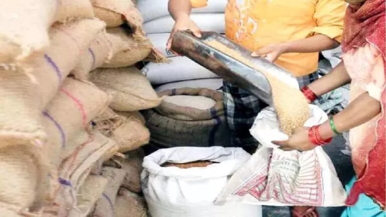 Jharkhand: पलामू में बड़ा खुलासा!! 13,229 मृत लोगों के नाम पर सालों से बंट रहा था राशन, ई-केवाईसी में पकड़ाया फर्जीवाड़ा…