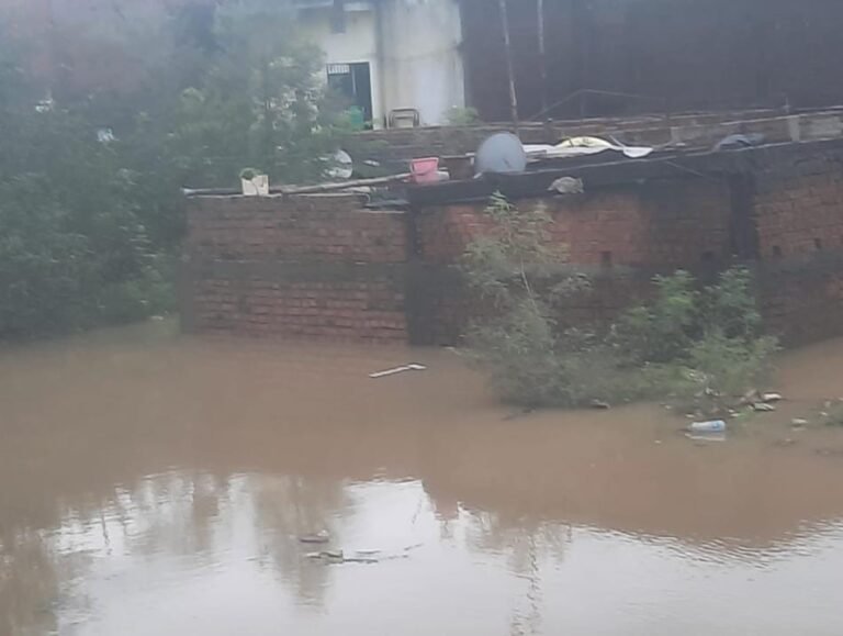जमशेदपुर में बारिश का कहर !! बागबेड़ा में 100 से ज्यादा घरों में घुसा पानी…