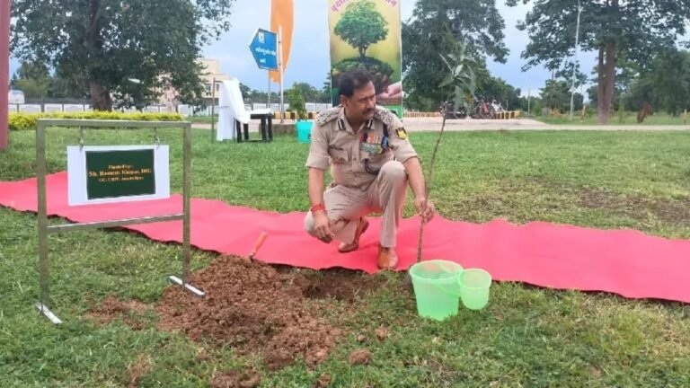 Jamshedpur : जादूगोड़ा CRPF कैंप में खुलेगा केंद्रीय विद्यालय, गरीबों को मिलेगा मुफ्त इलाज…