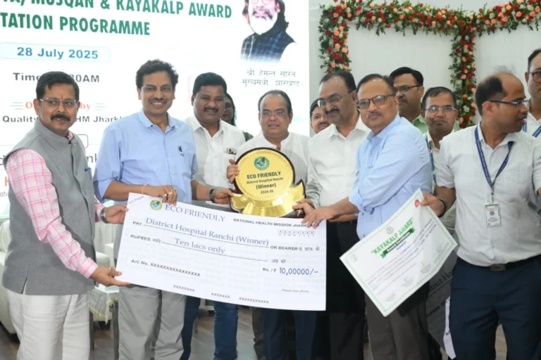 Jharkhand: हर जिला अस्पताल को मिलेंगे अब 4-4 नए एम्बुलेंस : स्वास्थ्य मंत्री डॉ. इरफान अंसारी…