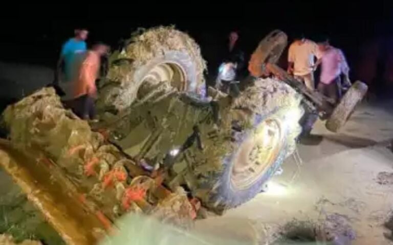 जमशेदपुर ग्रामीण क्षेत्र: खेत जोतते समय ट्रैक्टर पलटने से चालक की मौत…