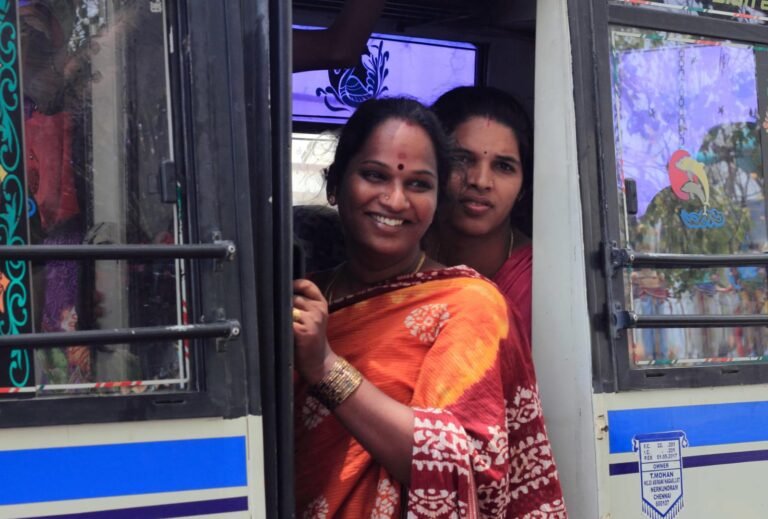 बिहार की सभी बसों में आगे की चार सीटें महिलाओं के लिए आरक्षित…