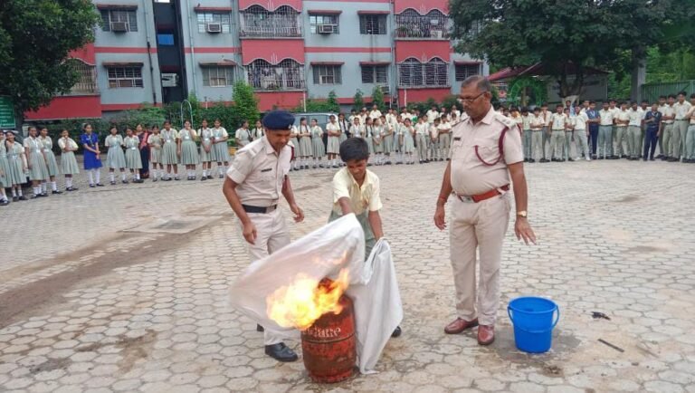 ADLS सनशाइन स्कूल और Zudio मॉल में अग्नि सुरक्षा पर मॉक ड्रिल का आयोजन…