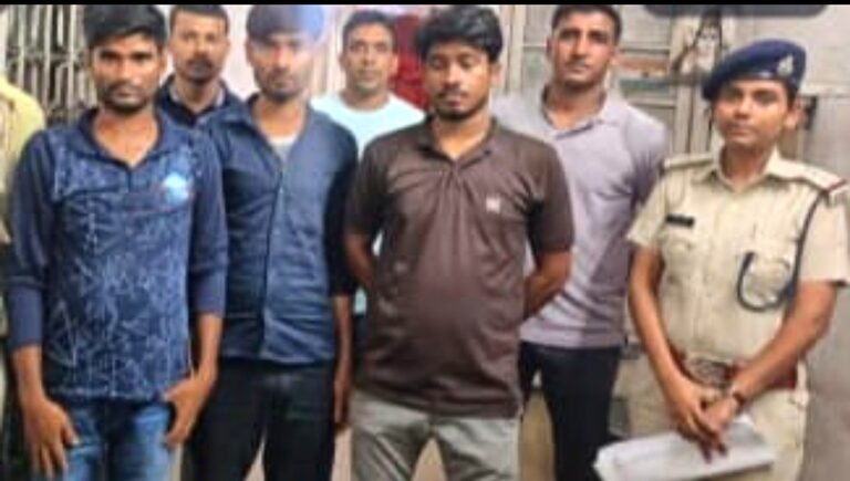 Jamshedpur: टाटानगर स्टेशन पर मानव तस्करी का खुलासा, तीन दलाल गिरफ्तार, सात नाबालिग बच्चे मुक्त…