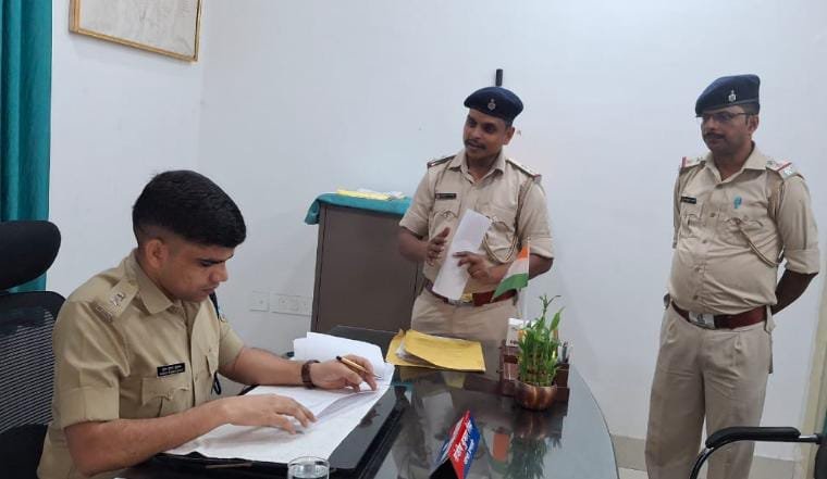 सरायकेला: एसपी ने आदित्यपुर, आरआईटी और गम्हरिया थानों का किया औचक निरीक्षण, दिए जरूरी दिशा-निर्देश…