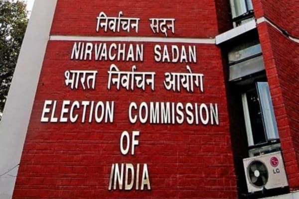 बिहार मतदाता सूची पर विवाद: तेजस्वी यादव ने लगाए बड़े आरोप, चुनाव आयोग ने कहा- किसी गरीब का नाम नहीं हटेगा…