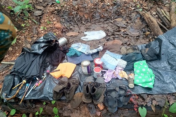 चाईबासा में सुरक्षाबलों की बड़ी कार्रवाई, तीन नक्सली बंकर ध्वस्त, भारी मात्रा में सामान बरामद…