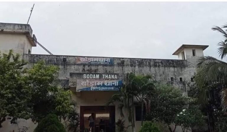 जमशेदपुर पुलिस ने टाटा स्टील अधिकारियों के खिलाफ दर्ज किया एससी-एसटी एक्ट का मामला…