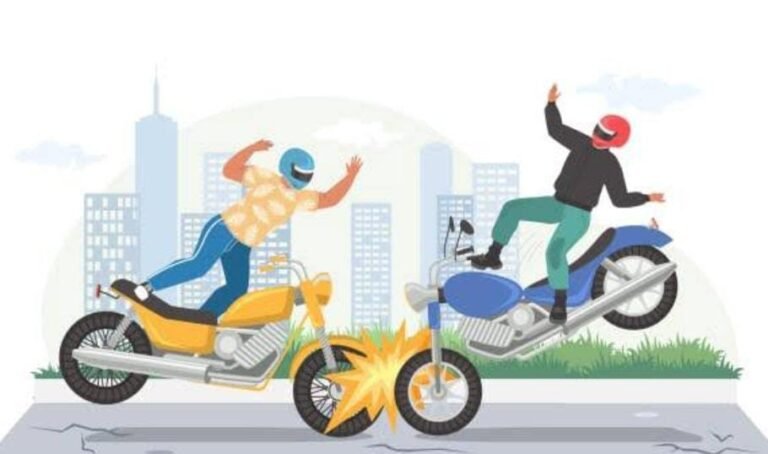 जमशेदपुर में स्टंट के चक्कर में दुर्घटना: पूर्व प्रशासनिक पदाधिकारी घायल…