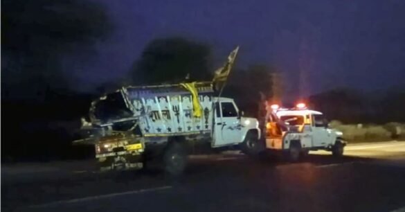 राजस्थान के दौसा में भीषण सड़क हादसा: 7 बच्चों समेत 11 की मौत, 8 घायल…