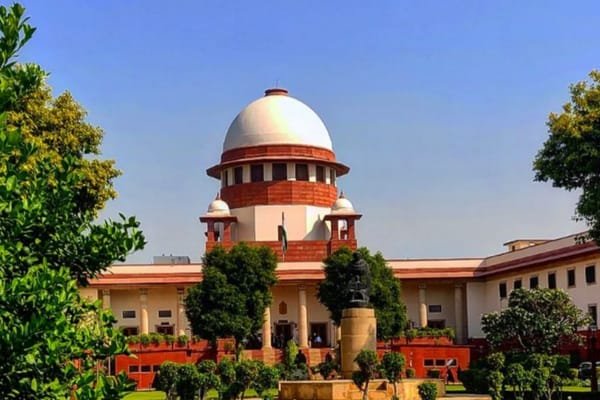 बिहार वोटर लिस्ट विवाद : 12 जीवित लोगों को मृत दिखाने पर सुप्रीम कोर्ट सख्त, चुनाव आयोग से मांगा जवाब…