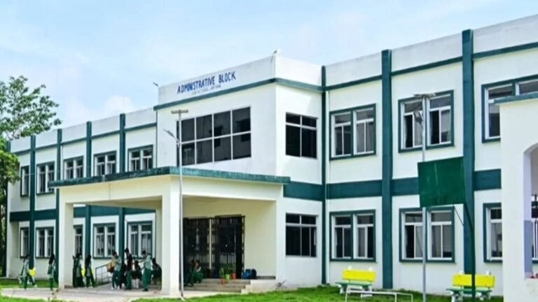 14 अगस्त को सरकारी स्कूलों में दिशोम गुरु शिबू सोरेन को दी जाएगी विशेष श्रद्धांजलि…