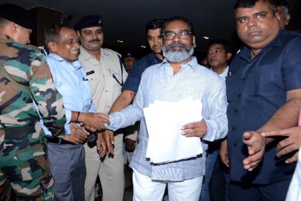 झारखंड में अब गंभीर बीमारियों के मरीजों को मिलेगा 15 लाख तक मुफ्त इलाज…