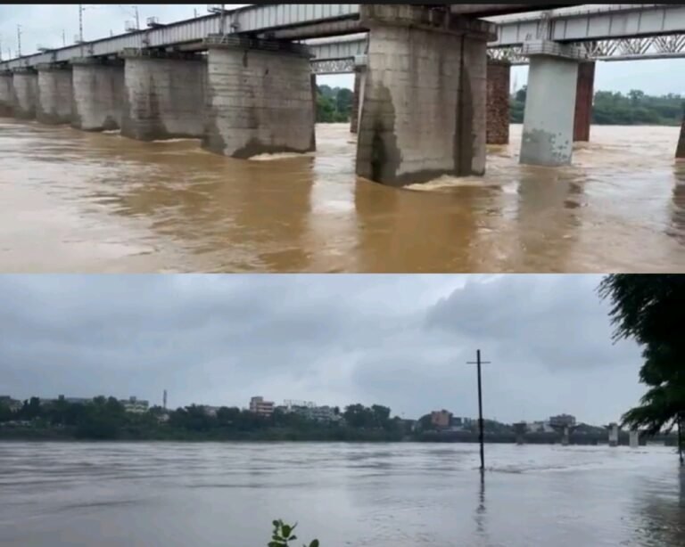 जमशेदपुर में बाढ़ का खतरा: स्वर्णरेखा और खरकई नदी उफान पर, प्रशासन अलर्ट…