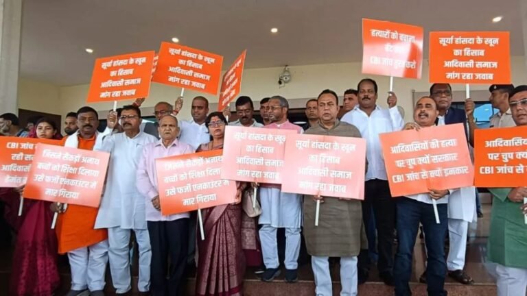 झारखंड विधानसभा : पांच मिनट में स्थगित हुई कार्यवाही, सत्ता और विपक्ष आमने-सामने…