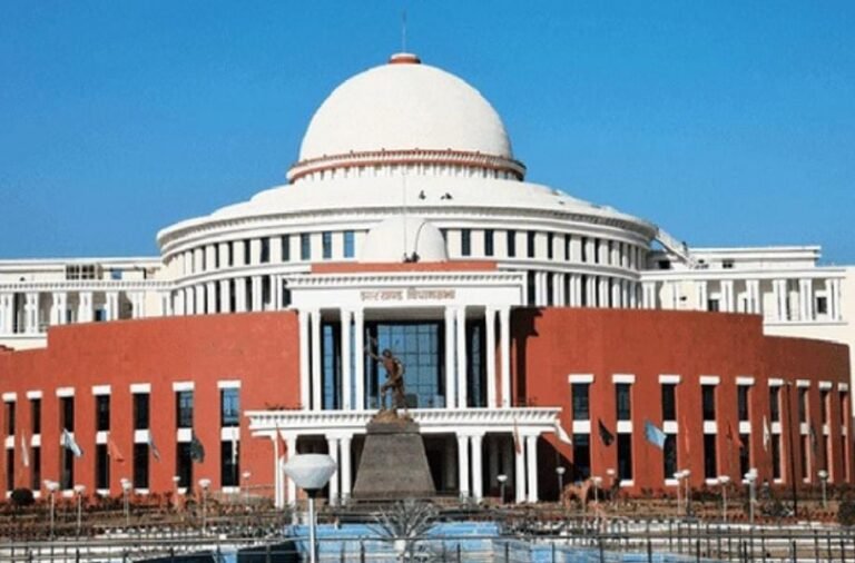 झारखंड विधानसभा का बड़ा फैसला: विश्वविद्यालयों से छात्र संघ चुनाव खत्म, कोचिंग व फीस पर भी कसा शिकंजा,छात्र नेताओं ने किया विरोध…