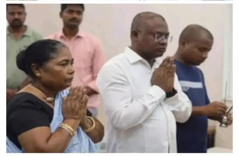 घाटशिला उपचुनाव : दिवंगत मंत्री रामदास सोरेन के बेटे सोमेश सोरेन होंगे JMM के उम्मीदवार, पिता की राह पर चलने का लिया संकल्प…