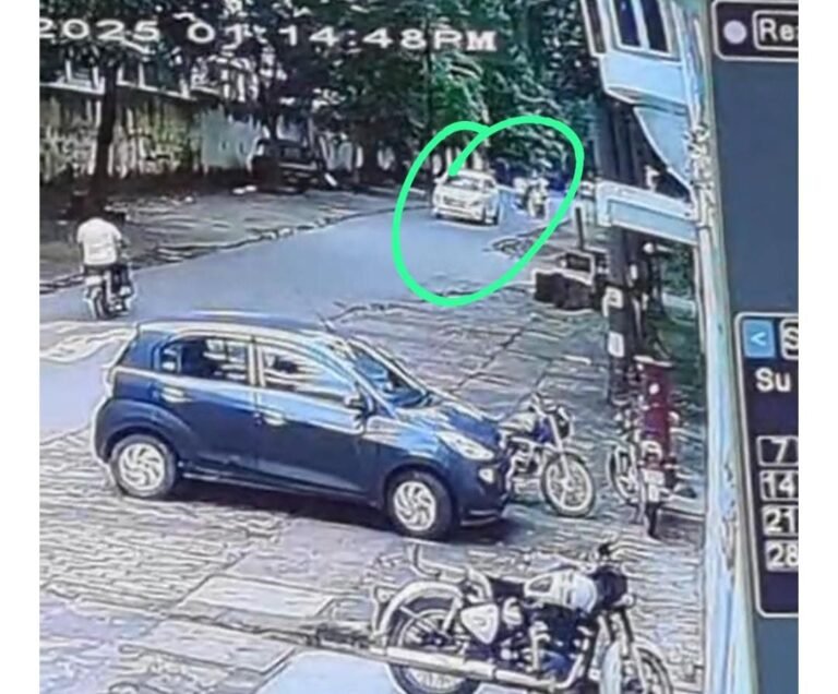 जमशेदपुर बिष्टुपुर लूटकांड!! 30 लाख की रकम लूटने वाले अपराधियों की तलाश में पुलिस ने तेज की जांच, CCTV में मिले कई सुराग…