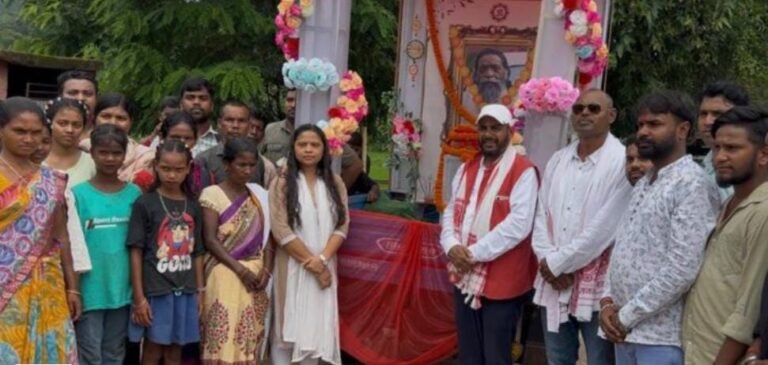 शिबू सोरेन को भारत रत्न देने की मांग में नेमरा से रांची तक 86 किमी पदयात्रा शुरू…