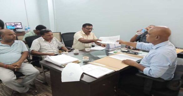 घाटशिला विधानसभा क्षेत्र में मतदाता सूची का विशेष पुनरीक्षण जारी, राजनीतिक दलों को मिले दावा-आपत्ति प्रपत्र…