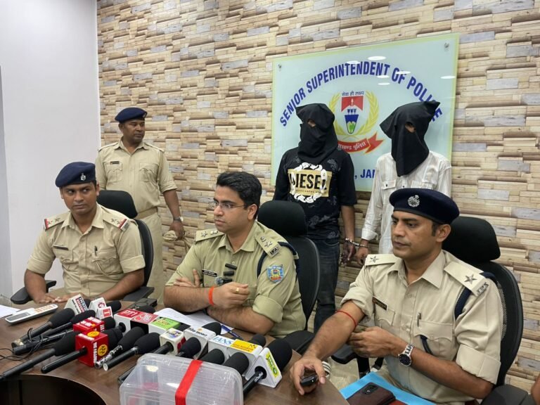 Jamshedpur: मानगो उलीडीह में युवक पर जानलेवा फायरिंग करने वाले दो अपराधी चढ़े पुलिस के हत्थे…