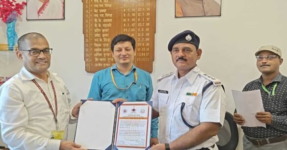 Jamshedpur : टाटानगर रेल सिविल डिफेंस इंस्पेक्टर संतोष कुमार राष्ट्रीय पदक से सम्मानित…