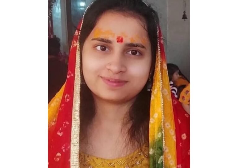 Jamshedpur: साकची में सड़क हादसा!! पेट्रोल टैंकर से कुचली गई युवती, TMH में इलाज के दौरान मौत, बिल जमा न होने पर रोका गया शव…