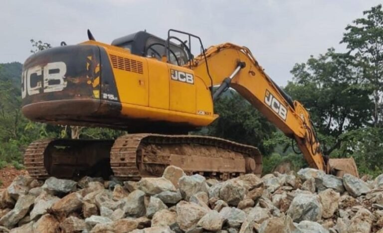 सरायकेला में अवैध खनन पर बड़ी कार्रवाई, जेसीबी-हाइवा सहित कई वाहन जब्त…