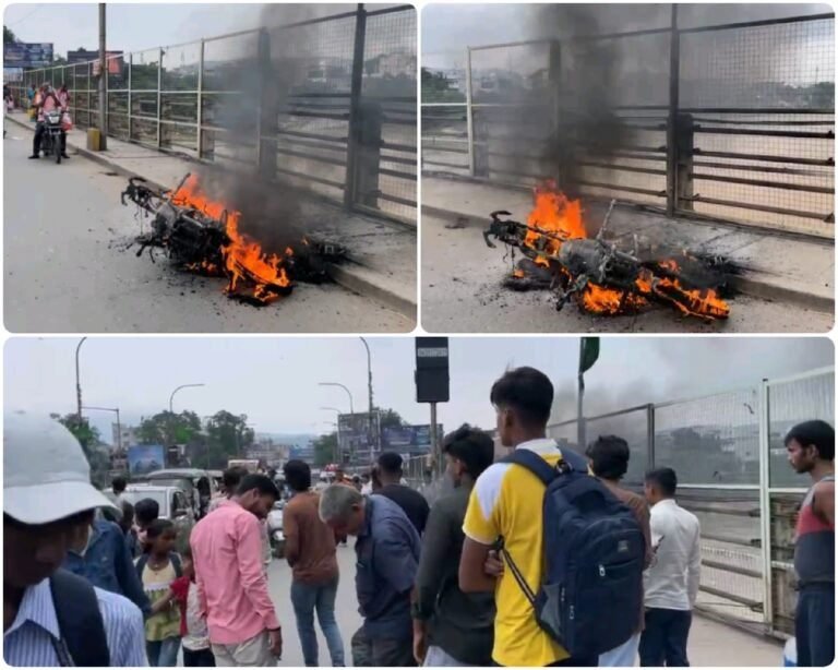 जमशेदपुर के मानगो ब्रिज पर चलती गाड़ी में लगी आग…