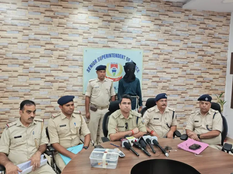 जमशेदपुर पुलिस की बड़ी सफलता, कुख्यात अपराधी कट्टा और कारतूस के साथ गिरफ्तार…