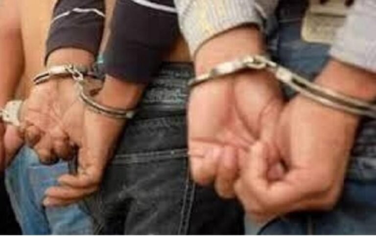 जमशेदपुर पुलिस की बड़ी कार्रवाई, दो युवक अवैध हथियार के साथ गिरफ्तार