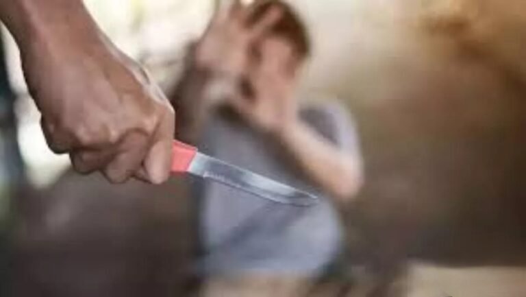 Jharkhand: गढ़वा में कलयुगी बेटे और भतीजे ने मिलकर पिता की हत्या, वजह हैरान कर देने वाली…