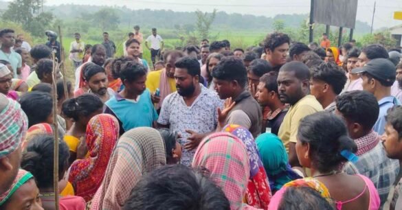 पटमदा सड़क हादसा, आठ घंटे बाद खुला जाम, परिजन को मिलेगा 3.5 लाख मुआवज़ा…