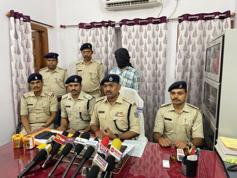 जमशेदपुर में भारी मात्रा में ब्राउन शुगर के अवैध खरीद-बिक्री करते आरोपी को पुलिस ने रंगे हाथ पकड़ा…