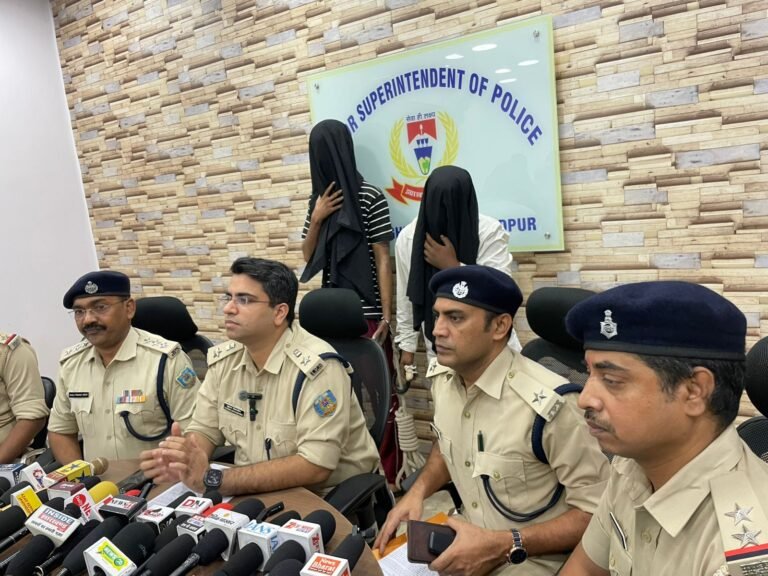 Jamshedpur: मानगो में बब्बो पर हुए फायरिंग मामले का जमशेदपुर पुलिस ने किया खुलासा, वसीम अंसारी और नयाब हुसैन गिरफ्तार…