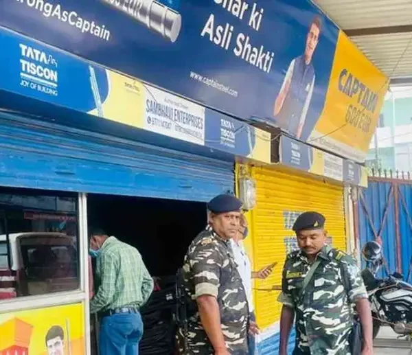 Big Breaking Ranchi: कटहलमोड़ के पास बाइक सवारों ने सीमेंट कारोबारी पर किया दिनदहाड़े हमला, आधा दर्जन से अधिक गोलियां लगी…