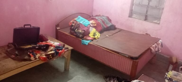 गम्हरिया में बंद घर में चोरी, लाखों के गहने और 65 हजार नकद लेकर फरार हुए चोर…