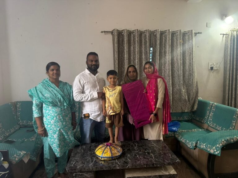 झारखंड हाईकोर्ट की अधिवक्ता सायका परवीन ने वार्ड 29 की पार्षद परवीन बानो को किया सम्मानित, हर कानूनी सहायता का दिया भरोसा