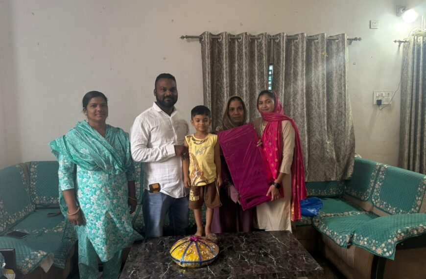 झारखंड हाईकोर्ट की अधिवक्ता सायका परवीन ने वार्ड 29 की पार्षद परवीन&hellip;