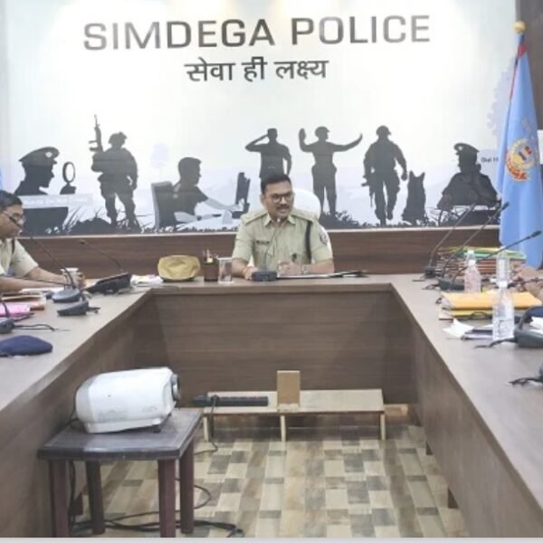 सिमडेगा में नशे के कारोबार पर पुलिस की सख्ती, एसपी ने NDPS मामलों की समीक्षा&hellip;