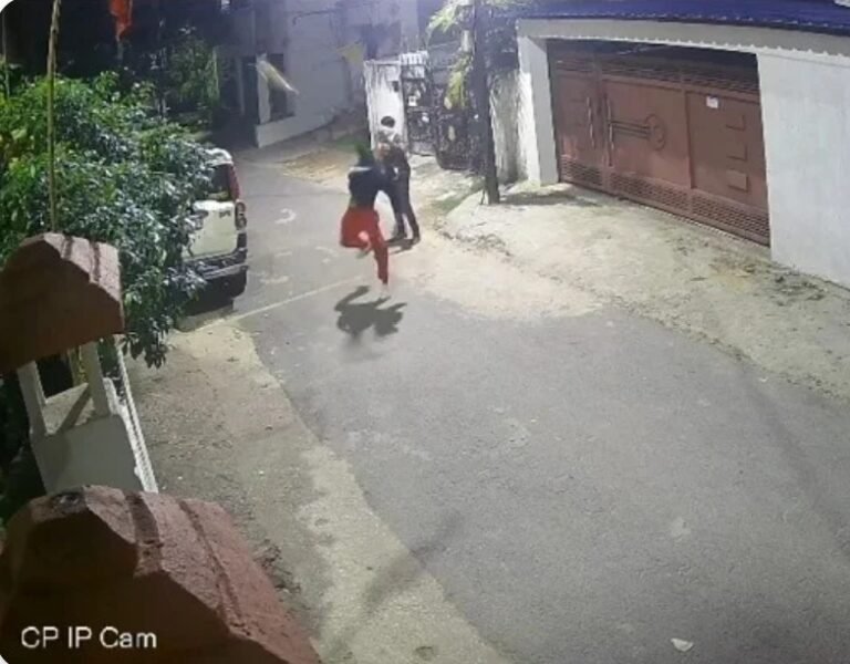JHARKHAND : RSS कार्यालय पेट्रोल बम हमले की जांच ATS के हाथों में, CCTV खंगाल रही टीम; लखनऊ में बड़ी वारदात की साजिश का दावा