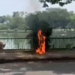 Jamshedpur: धतकीडीह तालाब के पास रहस्यमयी हालात में आग की लपटों में घिरा मिला व्यक्ति, TMH में भर्ती..