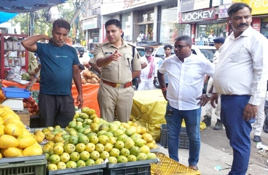 जमशेदपुर: जाम कम करने सड़क पर उतरे सिटी एसपी ललित मीणा, साकची-गोलमुरी&hellip;