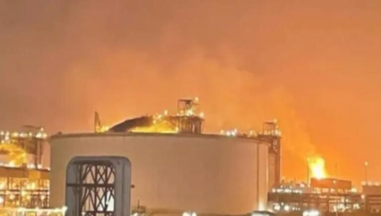 कतर के बरजान गैस प्लांट में भीषण विस्फोट, 54 कर्मचारी घायल, 18 लापता; राहत-बचाव अभियान जारी…
