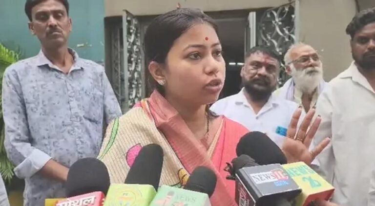 झारखंड में बिगड़ती कानून व्यवस्था पर विधायक पूर्णिमा साहू का हमला, बोलीं- अपराधियों का मनोबल बढ़ा, थानों में नहीं मिल रही लोगों को मदद…