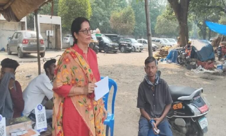 Jamshedpur:- साकची सब्जी मंडी में महिला डॉक्टर का ढाई लाख रुपये का सोने का आभूषण गायब, दो लोगों पर जताया संदेह…